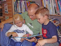 Elgin Library - Listening to a Story
